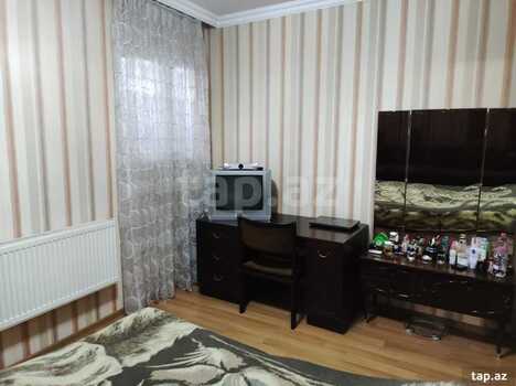 Həyət evi, 8 Noyabr pr.