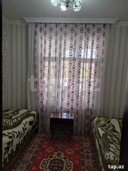 Həyət evi, 8 Noyabr pr.