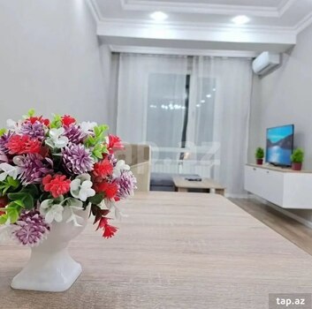 3-otaqlı yeni tikili kirayə verilir, 28 May m., 120 m²