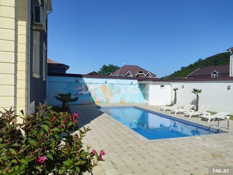 Bağ evi, Qəbələ ş.