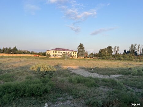 1150 sot torpaq sahəsi, Ucar r