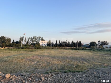1150 sot torpaq sahəsi, Ucar r