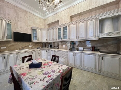 4-otaqlı mənzil kirayə verilir, Səbail r., 200 m²