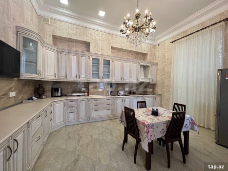 4-otaqlı mənzil kirayə verilir, Səbail r., 200 m²