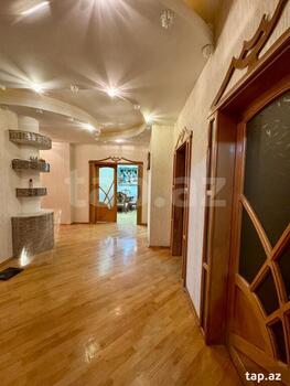 4-otaqlı yeni tikili, H.Cavid pr., 220 m²