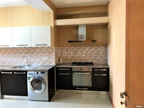 3-otaqlı yeni tikili kirayə verilir, Üzeyir Hacıbəyli küç., 190 m²