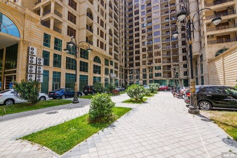 3-otaqlı yeni tikili kirayə verilir, Üzeyir Hacıbəyli küç., 190 m²