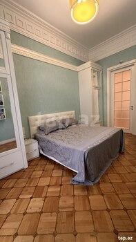 5-otaqlı mənzil, Nizami küç., 250 m²