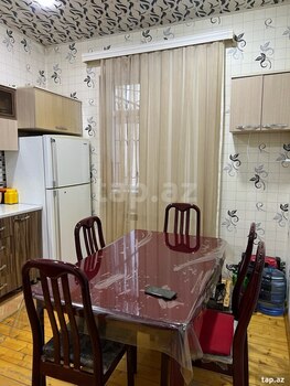 Həyət evi, Babək pr.