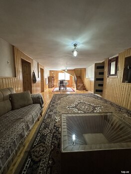 Həyət evi, Saray qəs.