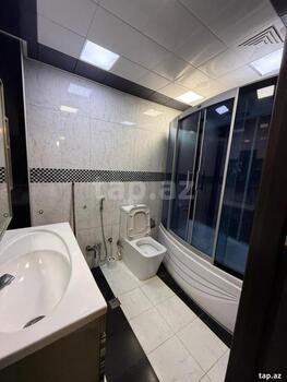 3-otaqlı yeni tikili, M. Xiyabani küç., 85 m²