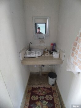 Bağ evi, Şəki ş.