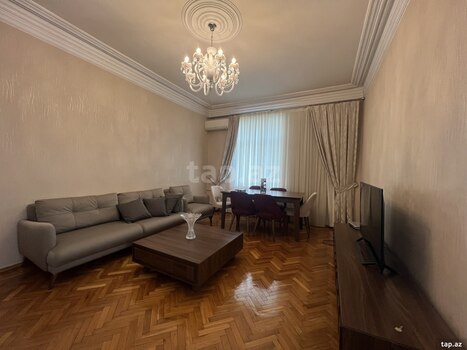 3-otaqlı mənzil kirayə verilir, A. Cəlilov küç., 100 m²