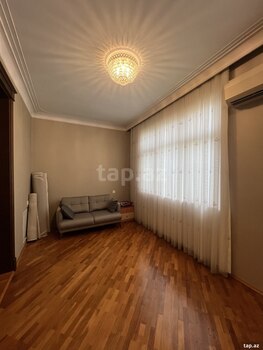 3-otaqlı mənzil kirayə verilir, A. Cəlilov küç., 100 m²