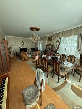 Həyət evi, Saray qəs.