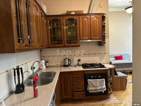 3-otaqlı mənzil kirayə verilir, Sahil m., 110 m²