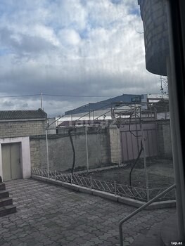 Bağ evi, Novxanı qəs.