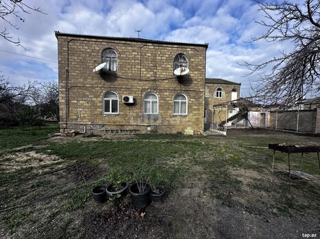 Bağ evi, Novxanı qəs.