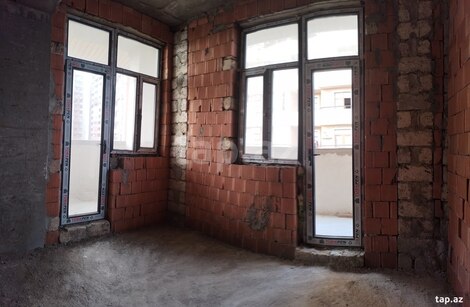 2-otaqlı yeni tikili, Moskva pr., 78 m²