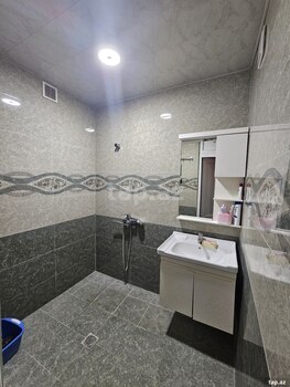 2-otaqlı mənzil, İbrahim Paşa Dadaşov küç., 75 m²