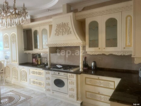 4-otaqlı yeni tikili, İnqlab küç., 191 m²