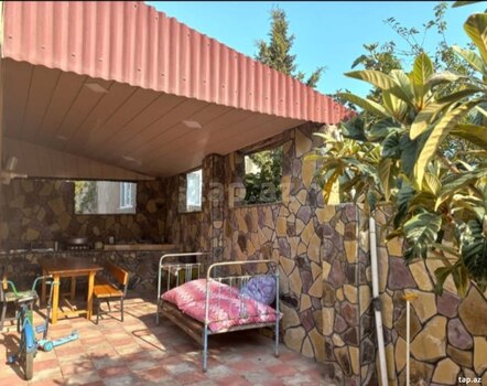 Həyət evi, Corat bağları.