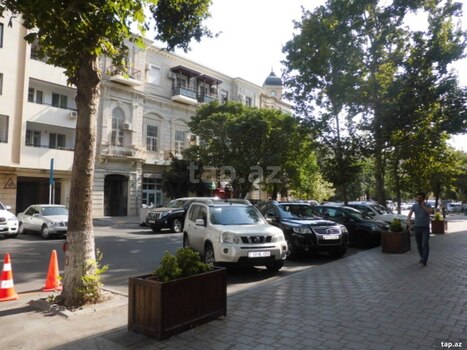 3-otaqlı mənzil kirayə verilir, Sahil m., 80 m²
