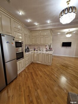5-otaqlı yeni tikili, Sumqayıt ş., 250 m²