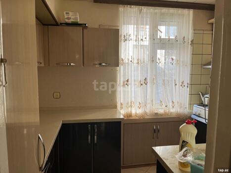 3-otaqlı mənzil, İnşaatçılar m., 70 m²