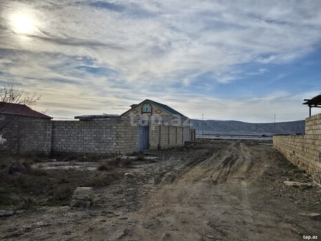 8 sot torpaq sahəsi, Qaradağ r.