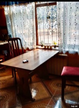 Bağ evi, Novxanı qəs.
