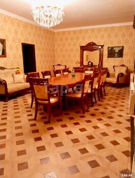 Bağ evi, Novxanı qəs.