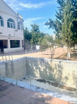 Bağ evi, Novxanı qəs.