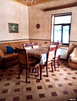 Bağ evi, Novxanı qəs.
