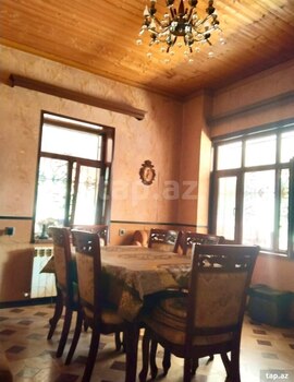 Bağ evi, Novxanı qəs.