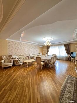 3-otaqlı yeni tikili, İnşaatçılar pr., 175 m²