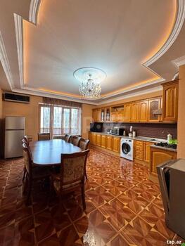 3-otaqlı yeni tikili, İnşaatçılar pr., 175 m²