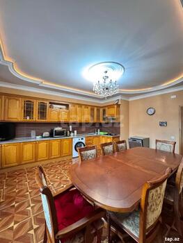 3-otaqlı yeni tikili, İnşaatçılar pr., 175 m²