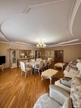 3-otaqlı yeni tikili, İnşaatçılar pr., 175 m²
