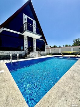 Villa, Qəbələ r.