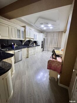 4-otaqlı yeni tikili, Sumqayıt ş., 156 m²