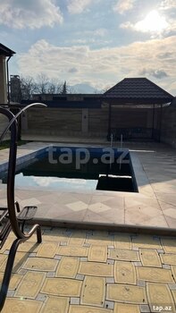Villa, Qax r.