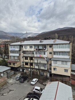 2-otaqlı mənzil, Şəki ş., 42 m²