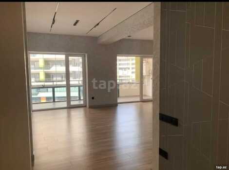 4-otaqlı yeni tikili, Həmdəm Ağayev küç., 182 m²