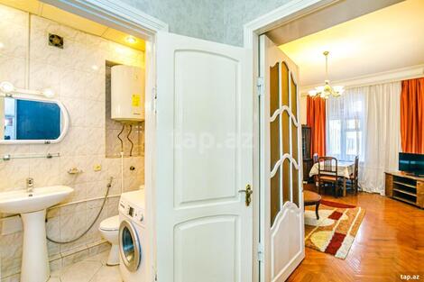 2-otaqlı mənzil kirayə verilir, Sahil m., 60 m²