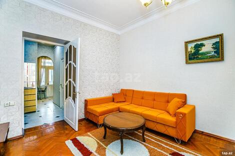 2-otaqlı mənzil kirayə verilir, Sahil m., 60 m²