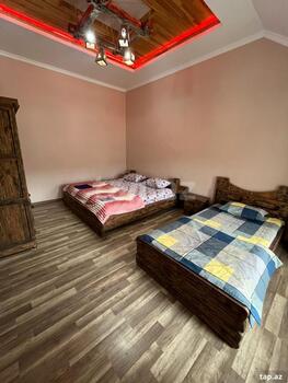 Villa, Quba r.