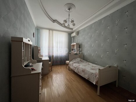 4-otaqlı yeni tikili, Qutqaşınlı küç., 185 m²