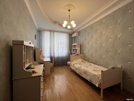 4-otaqlı yeni tikili, Qutqaşınlı küç., 185 m²
