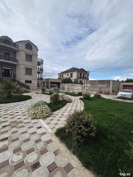 Həyət evi, Corat qəs.